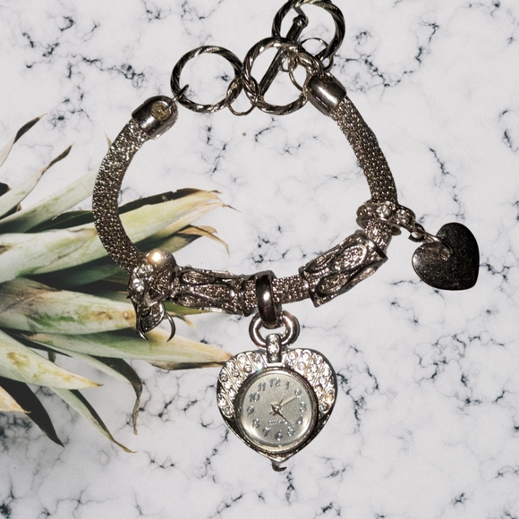 SILVER FASHION WATCH - Picture 6 of 6